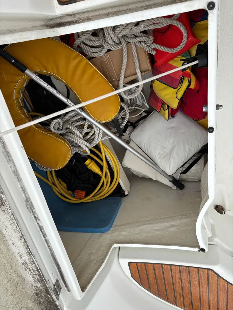 Slide: The Image of Beneteau Oceanis 352 1999 - 38