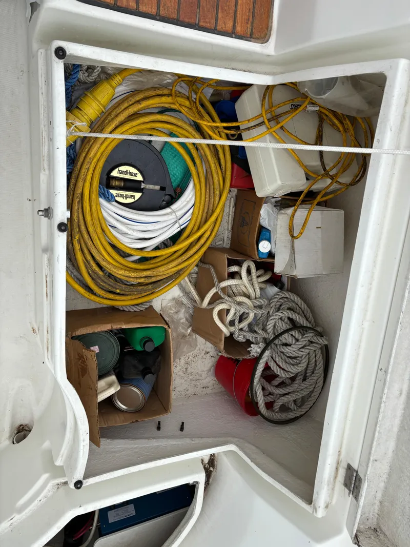 Slide: The Image of Beneteau Oceanis 352 1999 - 39