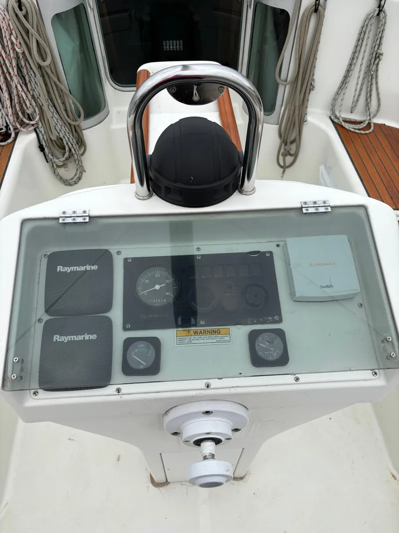 Slide: The Image of Beneteau Oceanis 352 1999 - 42