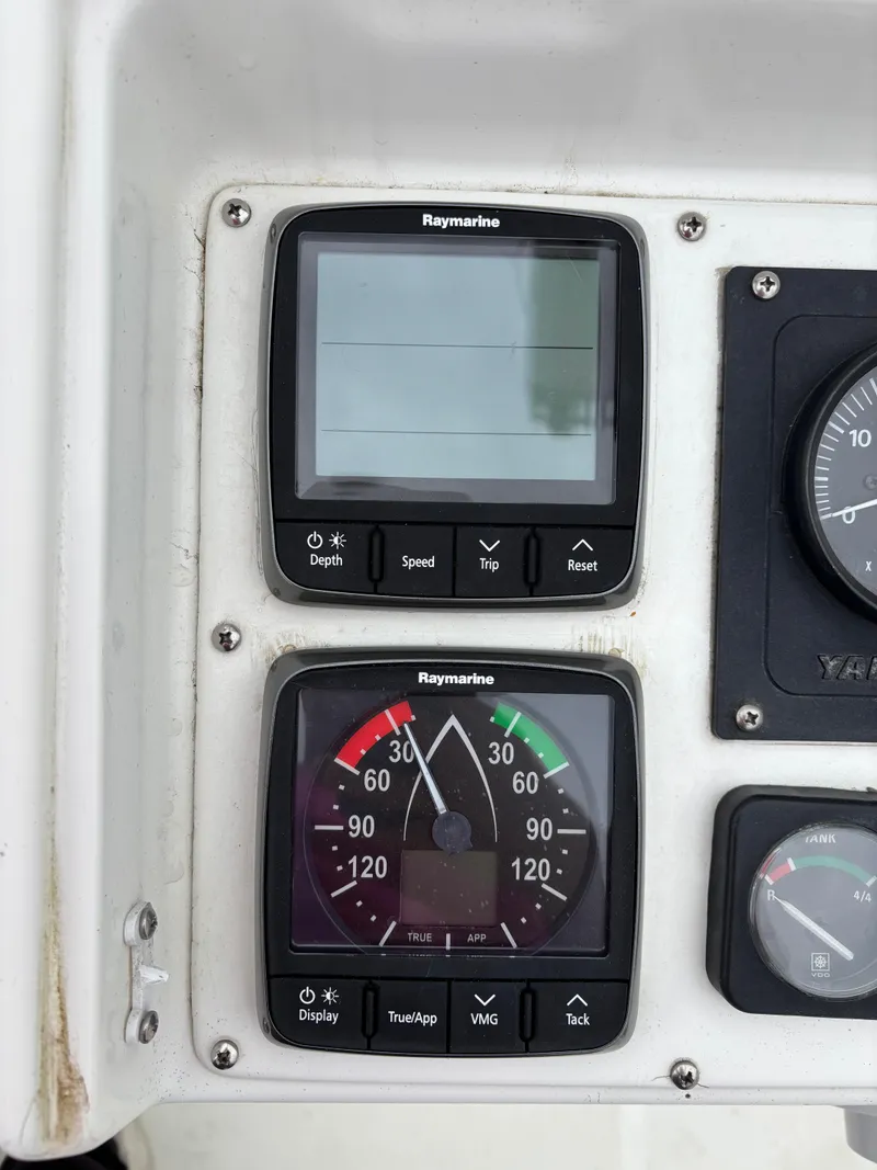 Slide: The Image of Beneteau Oceanis 352 1999 - 44