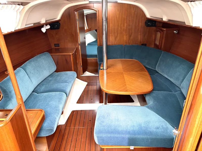 Slide: The Image of Beneteau Oceanis 352 1999 - 55