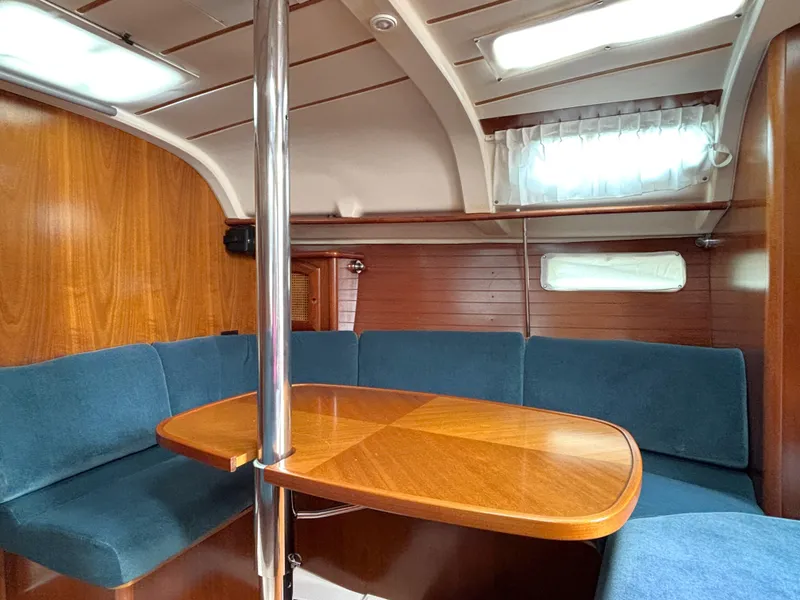 Slide: The Image of Beneteau Oceanis 352 1999 - 62