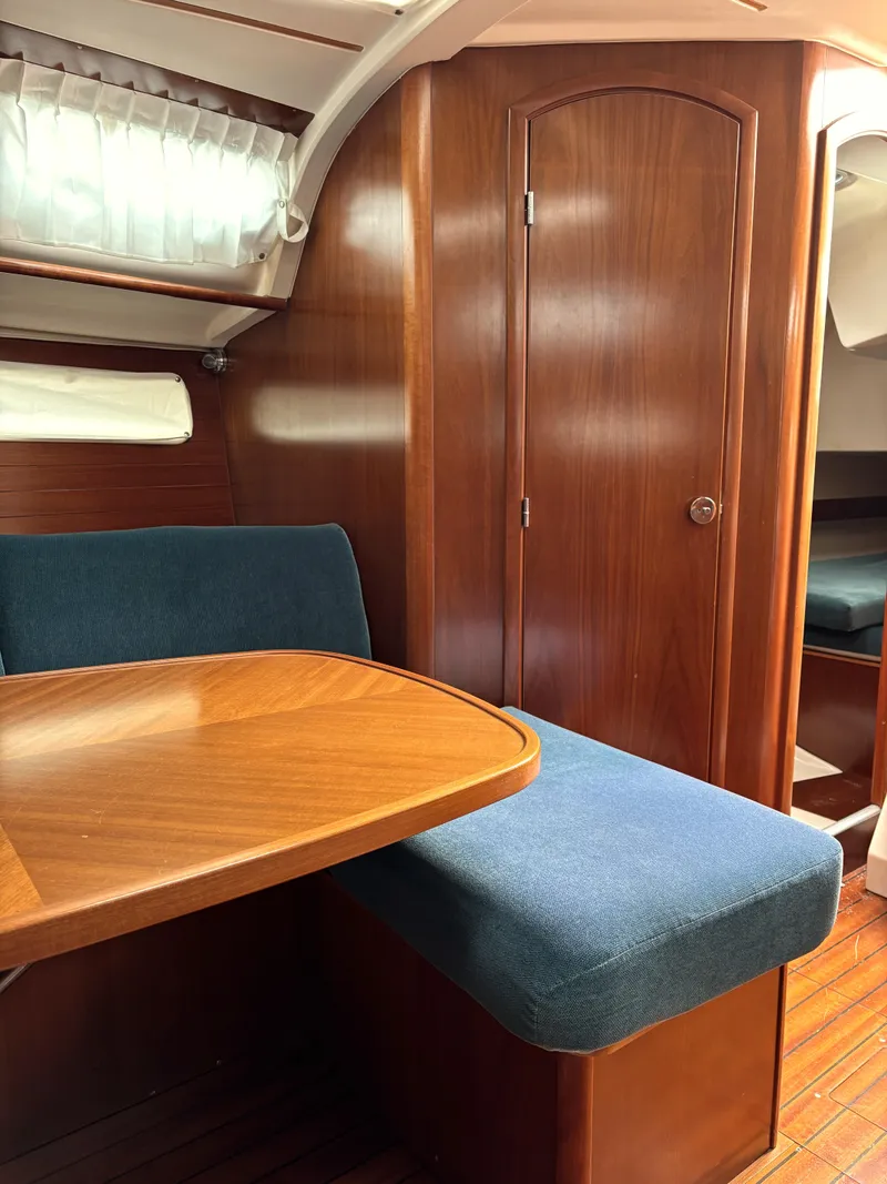 Slide: The Image of Beneteau Oceanis 352 1999 - 63