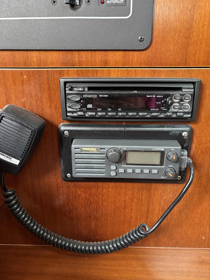 Slide: The Image of Beneteau Oceanis 352 1999 - 66