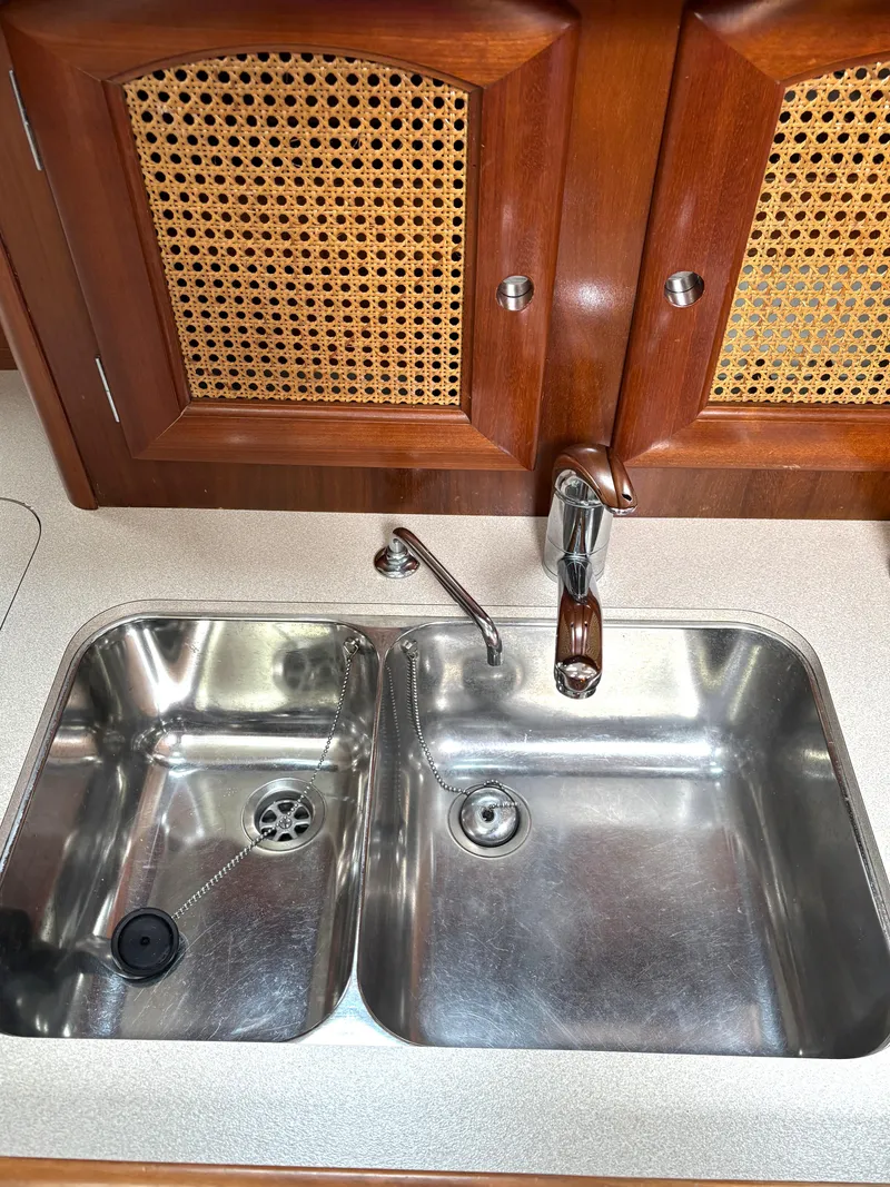 Slide: The Image of Beneteau Oceanis 352 1999 - 72