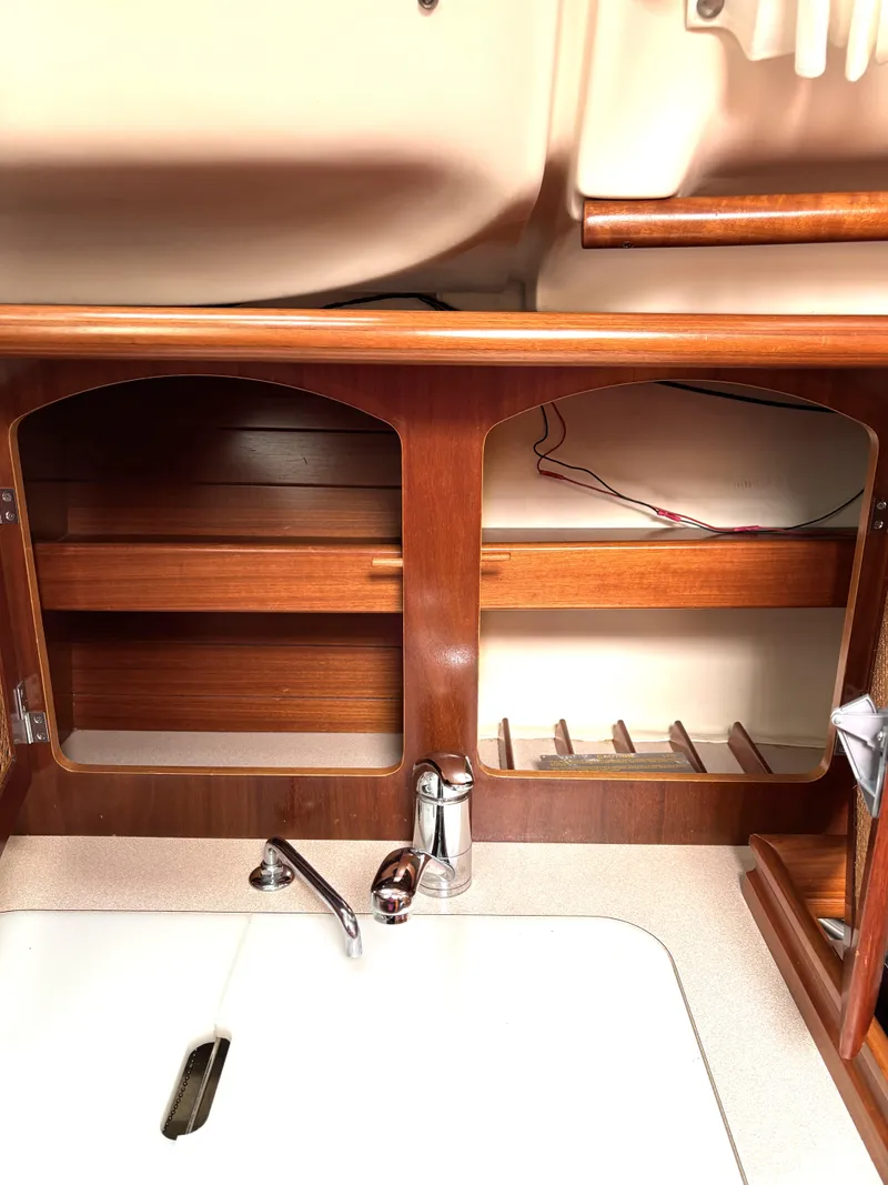 Slide: The Image of Beneteau Oceanis 352 1999 - 75