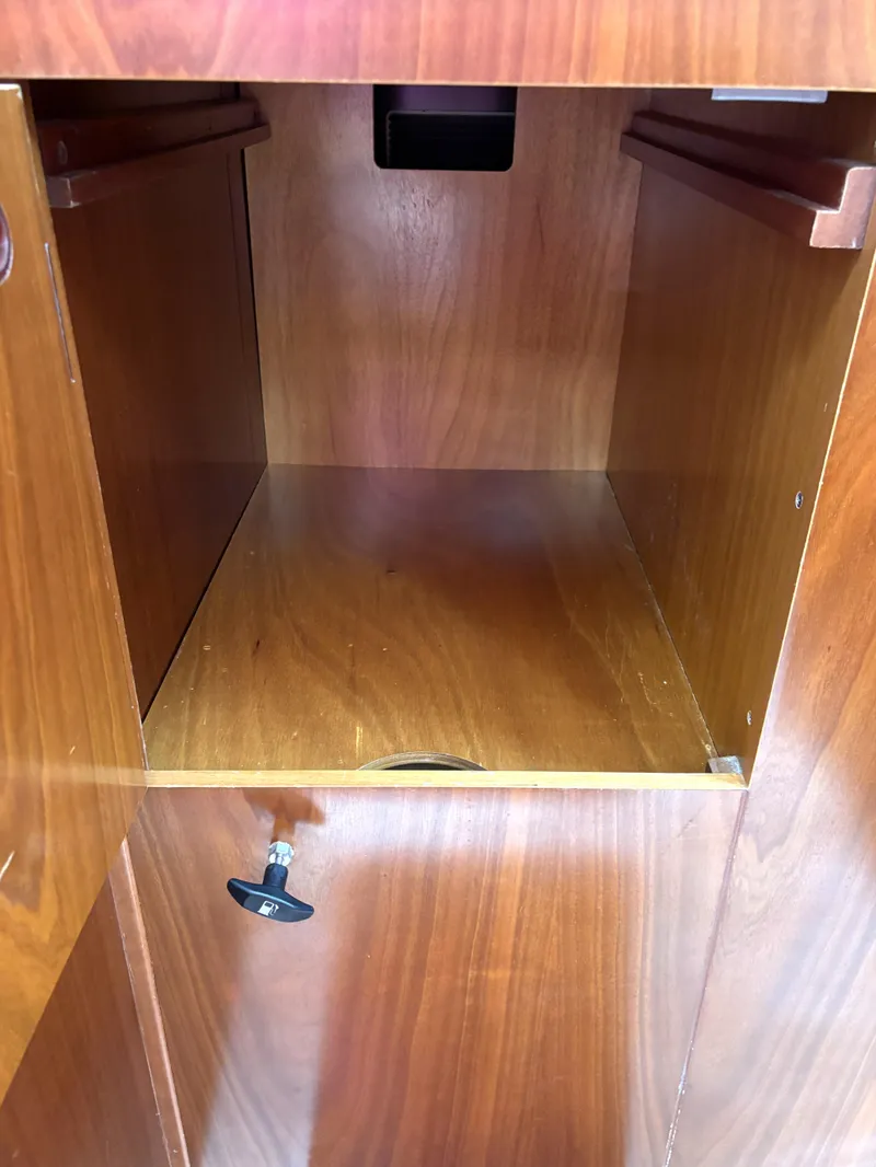 Slide: The Image of Beneteau Oceanis 352 1999 - 79