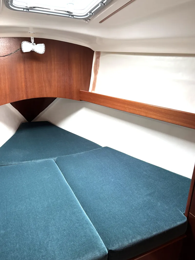 Slide: The Image of Beneteau Oceanis 352 1999 - 82