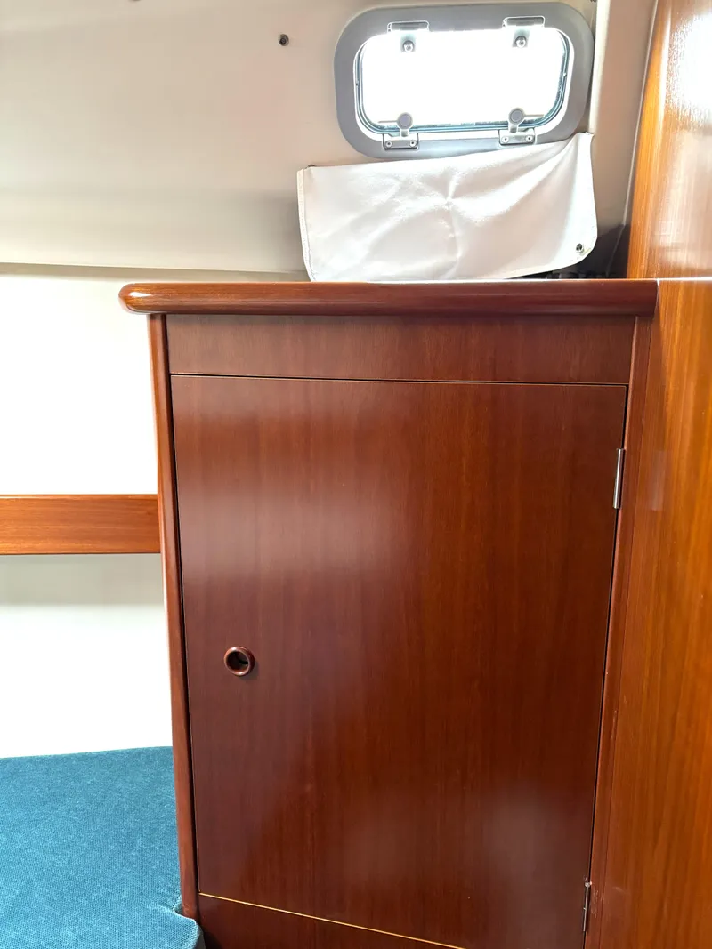 Slide: The Image of Beneteau Oceanis 352 1999 - 83