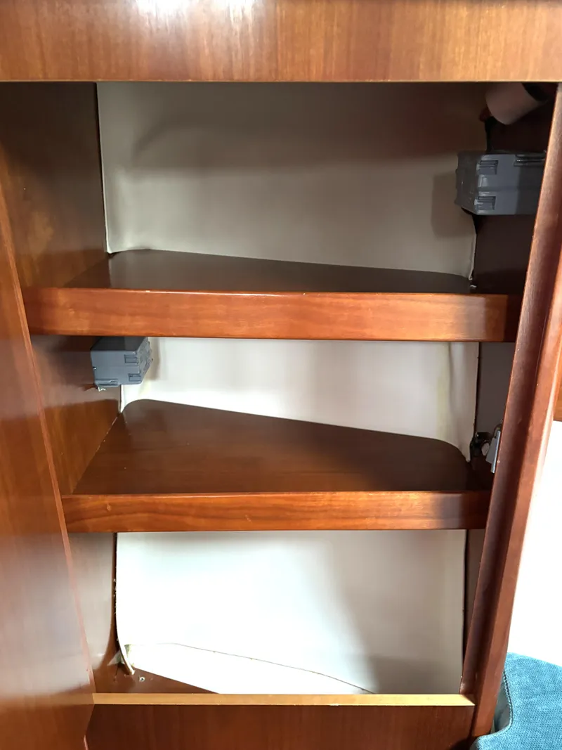 Slide: The Image of Beneteau Oceanis 352 1999 - 86