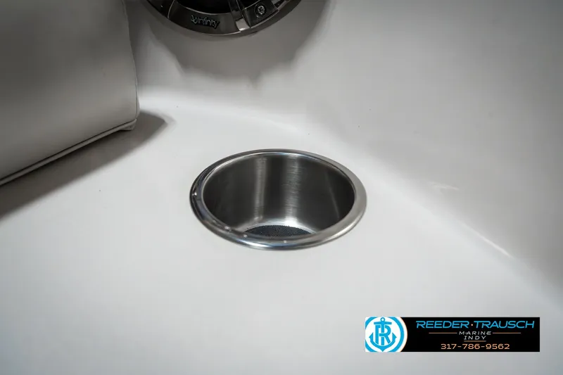 Slide: The Image of 2007 Starcraft Limited 1900 OB boat cup holder detail. - 44