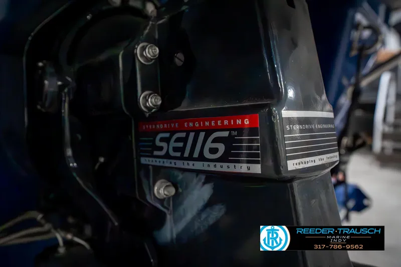 Slide: The Image of 2007 Starcraft Limited 1900 OB boat engine close-up with SE116 branding. - 47