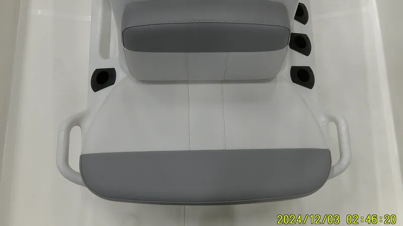 Slide: The Image of Mako Pro Skiff 17 CC 2025 - 11