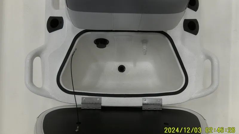 Slide: The Image of Mako Pro Skiff 17 CC 2025 - 12