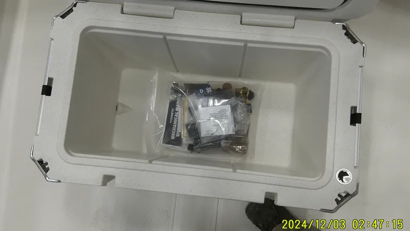 Slide: The Image of Mako Pro Skiff 17 CC 2025 - 16