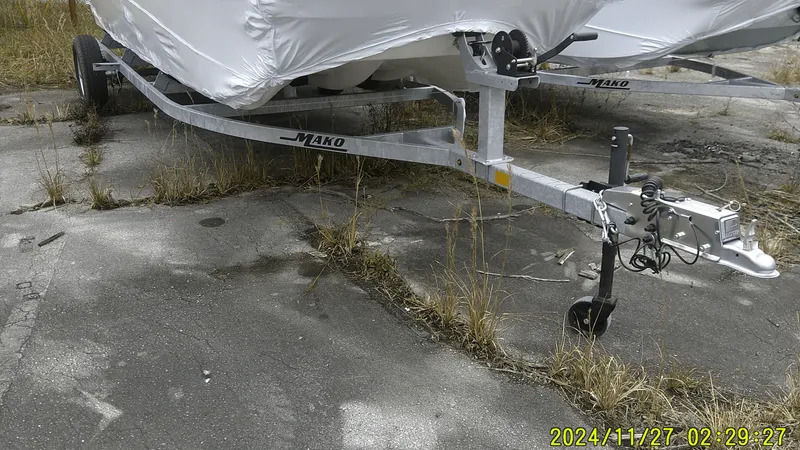 Slide: The Image of Mako Pro Skiff 17 CC 2025 - 21