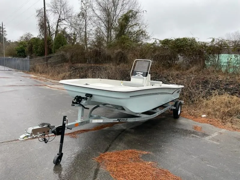 Slide: The Image of Mako Pro Skiff 17 CC 2025 - 27