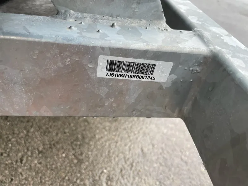 Slide: The Image of Mako Pro Skiff 17 CC 2025 - 35