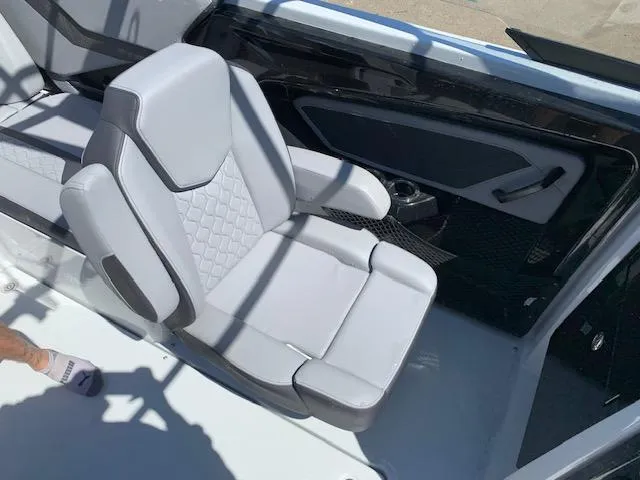 Slide: The Image of Luxury seating in 2025 Yamaha Boats 255XD, featuring modern design and comfort. - 9
