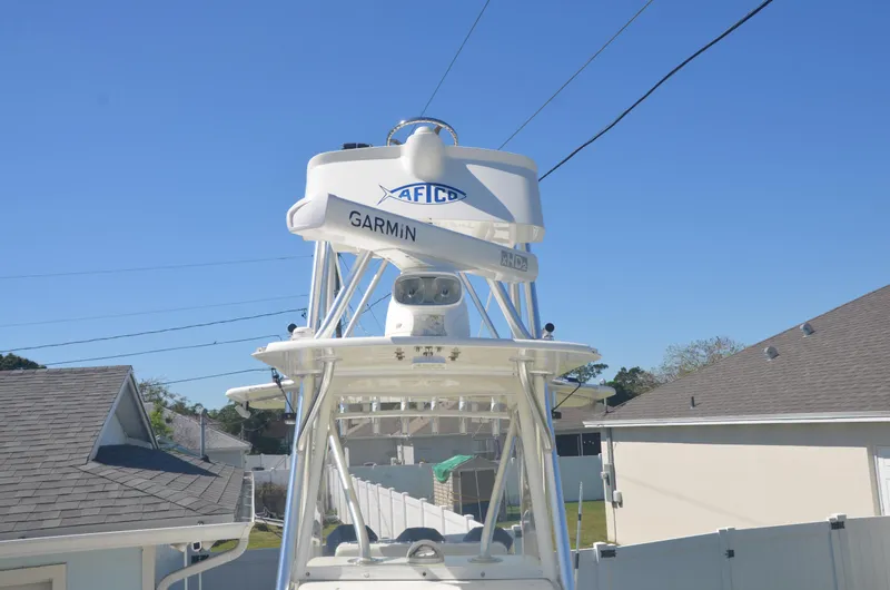 Slide: The Image of SeaVee 34 Triple Play - Radar - 11