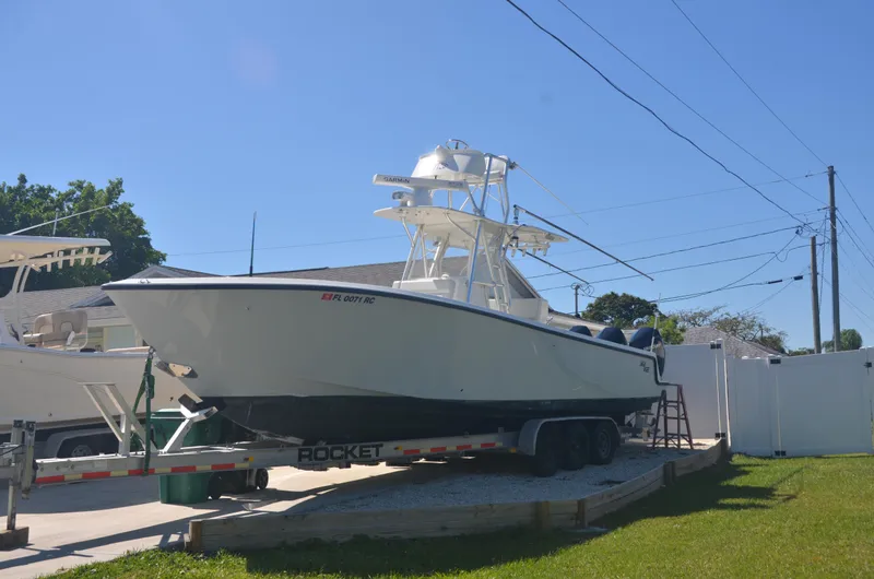 Slide: The Image of SeaVee 34 Triple Play - Profile - 14