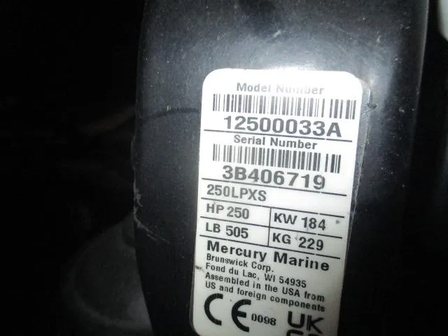 Slide: The Image of Mercury Marine label with model and serial numbers on Nitro Z20, 2024. - 18