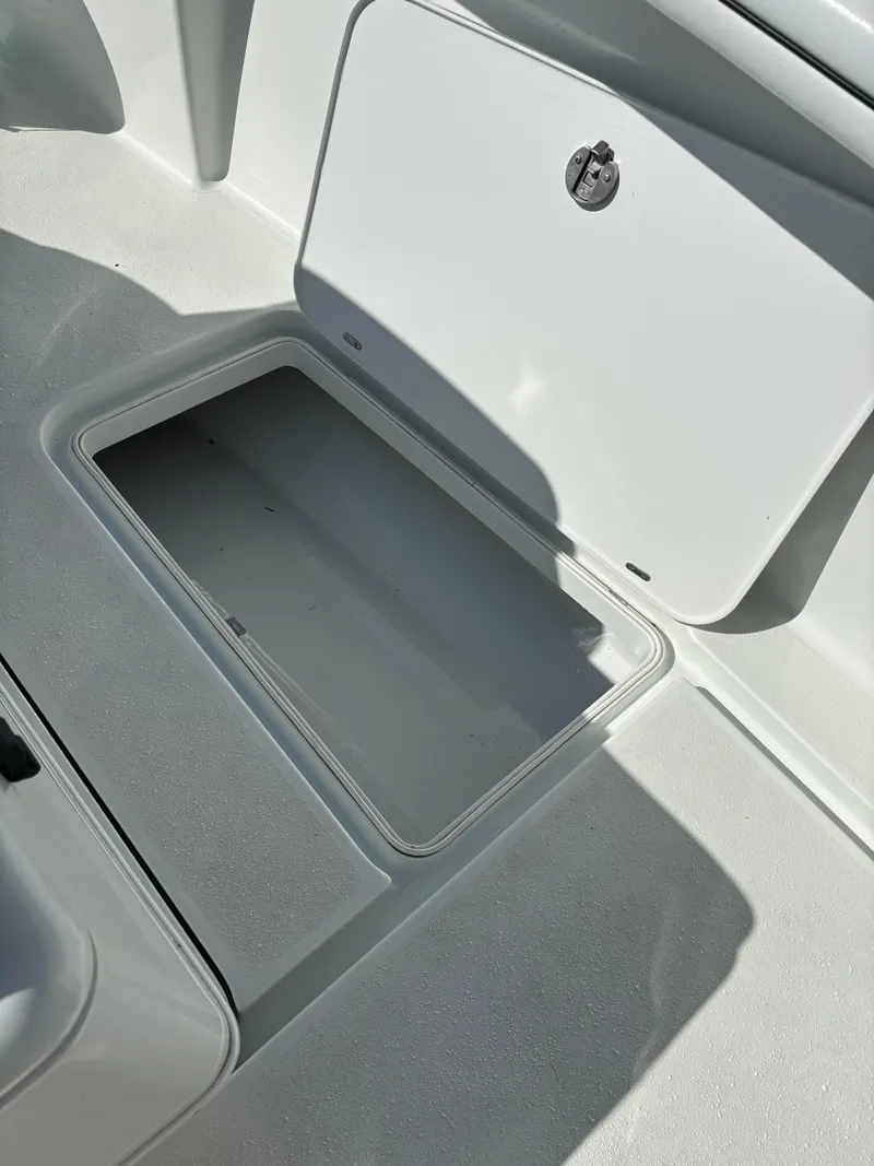 Slide: The Image of Yellowfin Boats, Contender Boats, SeaVee Boats, Regulator Boats, SeaHunter Boats, Invincible Boats, Pair Marine, Southport, REV Yacht Sales - 14