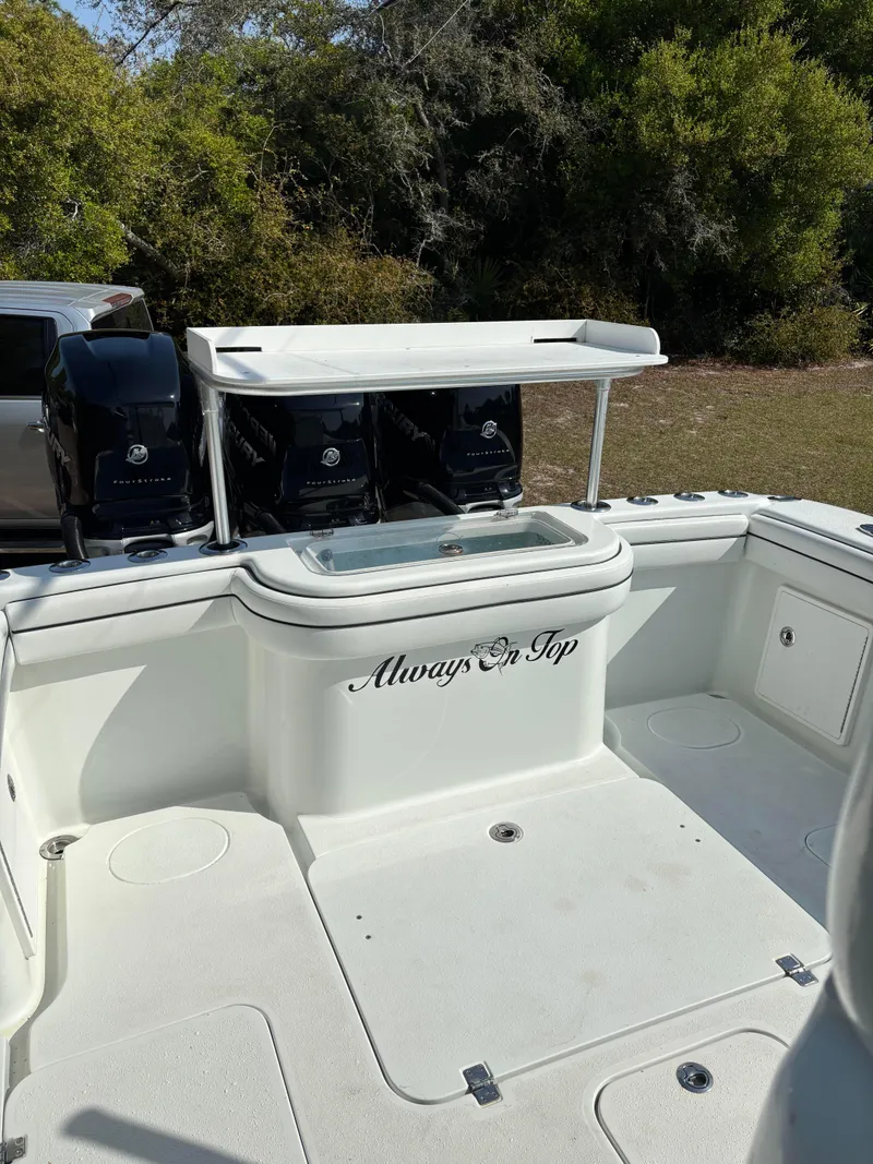 Slide: The Image of Yellowfin Boats, Contender Boats, SeaVee Boats, Regulator Boats, SeaHunter Boats, Invincible Boats, Pair Marine, Southport, REV Yacht Sales - 19