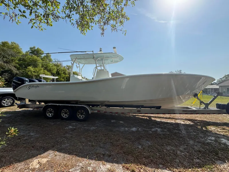 Slide: The Image of Yellowfin Boats, Contender Boats, SeaVee Boats, Regulator Boats, SeaHunter Boats, Invincible Boats, Pair Marine, Southport, REV Yacht Sales - 3