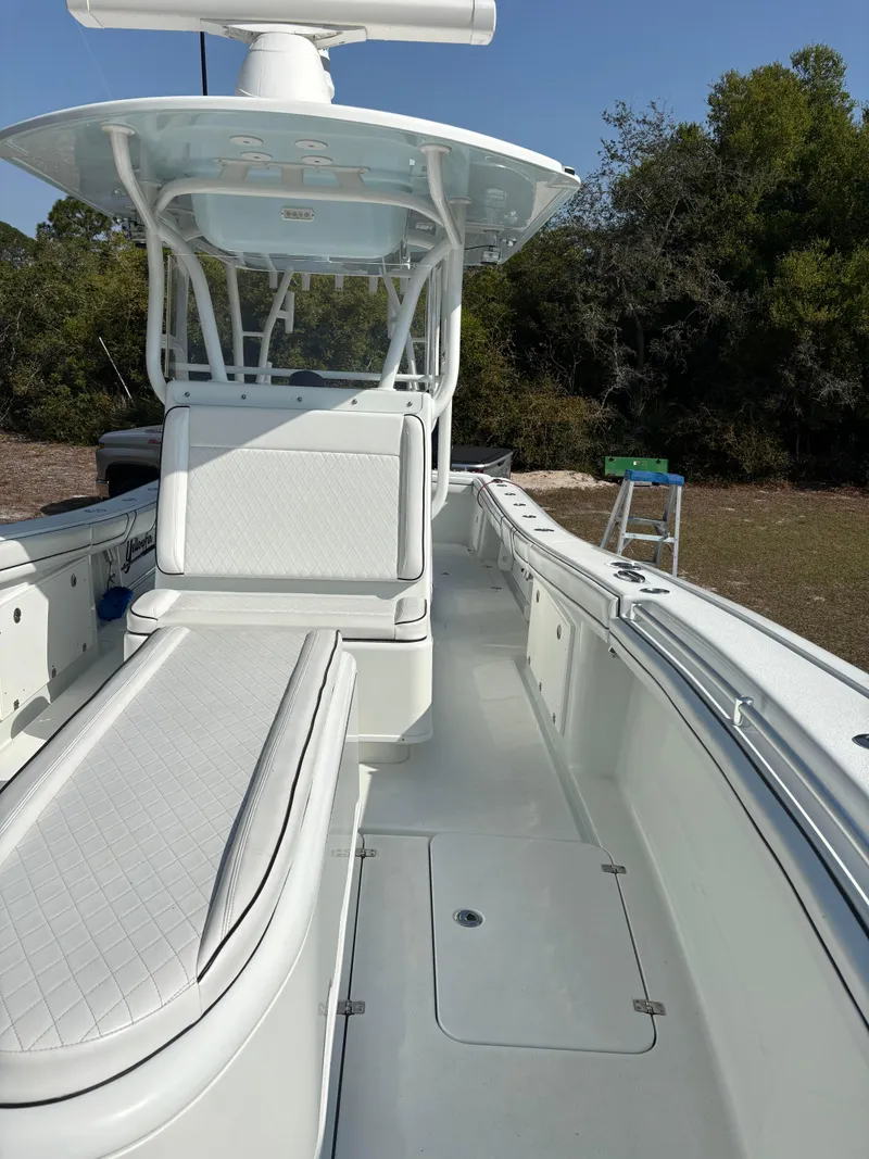 Slide: The Image of Yellowfin Boats, Contender Boats, SeaVee Boats, Regulator Boats, SeaHunter Boats, Invincible Boats, Pair Marine, Southport, REV Yacht Sales - 4