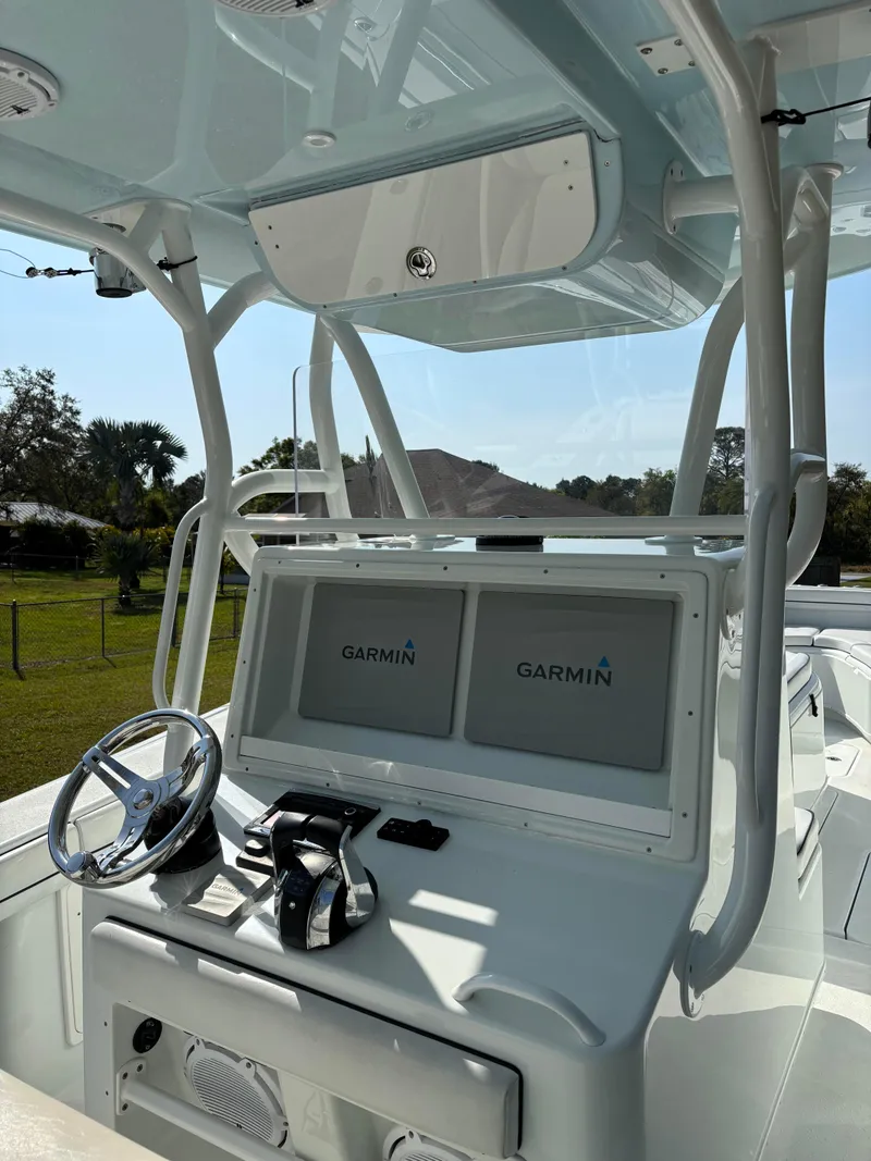 Slide: The Image of Yellowfin Boats, Contender Boats, SeaVee Boats, Regulator Boats, SeaHunter Boats, Invincible Boats, Pair Marine, Southport, REV Yacht Sales - 5