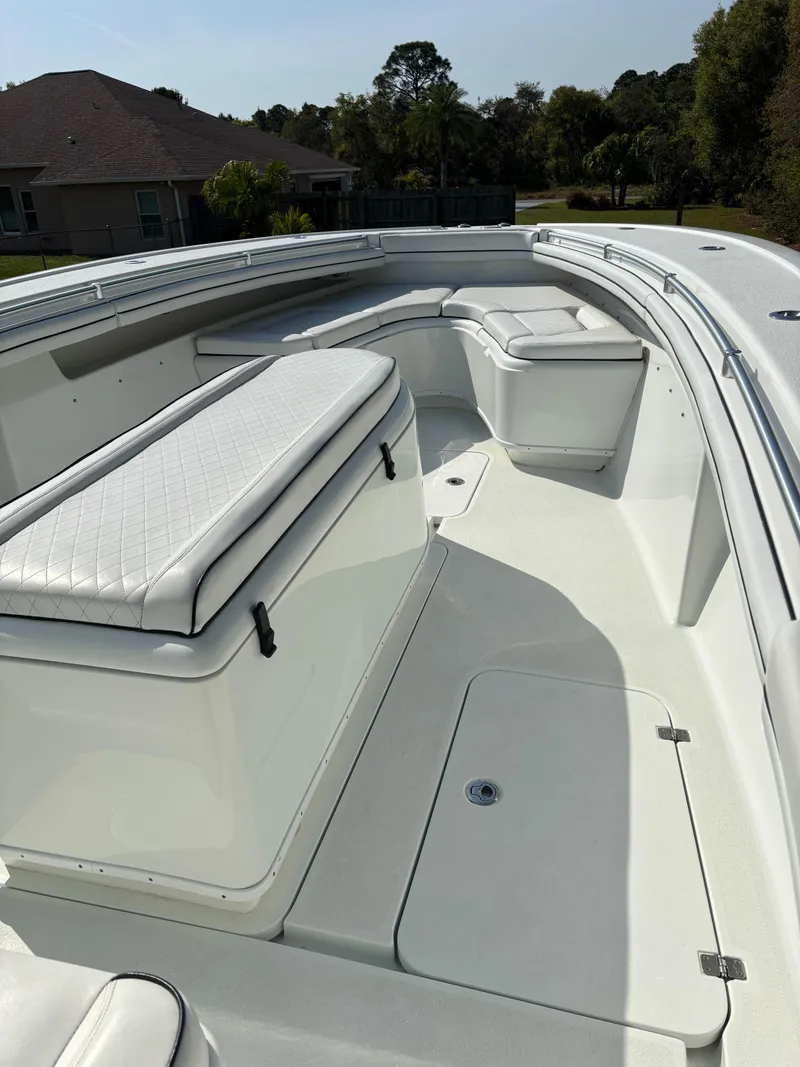 Slide: The Image of Yellowfin Boats, Contender Boats, SeaVee Boats, Regulator Boats, SeaHunter Boats, Invincible Boats, Pair Marine, Southport, REV Yacht Sales - 7