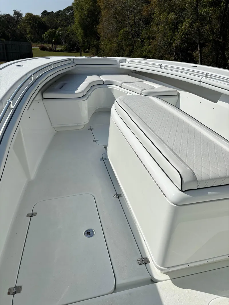 Slide: The Image of Yellowfin Boats, Contender Boats, SeaVee Boats, Regulator Boats, SeaHunter Boats, Invincible Boats, Pair Marine, Southport, REV Yacht Sales - 8