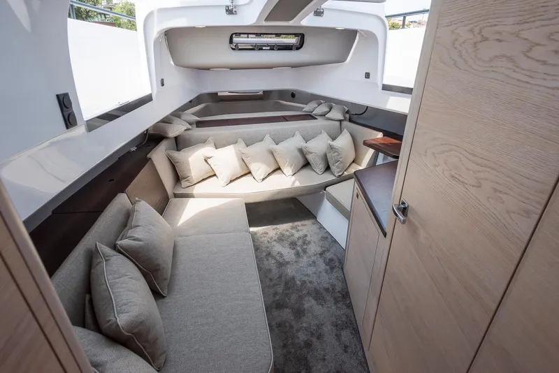 Slide: The Image of Axopar 45 Cross Cabin 2023 - 32