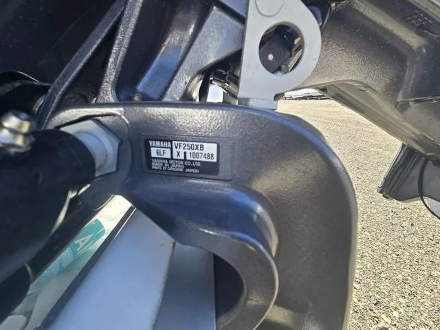 Slide: The Image of Hurricane SunDeck 2600 OB 2025 - 4