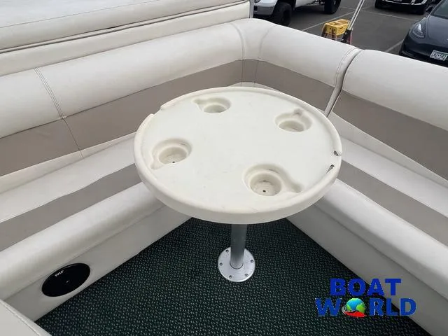 Slide: The Image of Pontoon boat with 2021 Honda 100HP 4-Stroke EFI engine, Weeres Sundeck 280 model. - 31