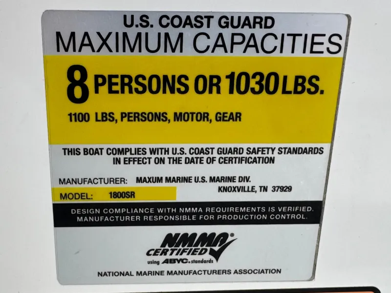 Slide: The Image of 2005 Maxum 1800 SR3 capacity label: 8 persons or 1030 lbs, U.S. Coast Guard compliant. - 26