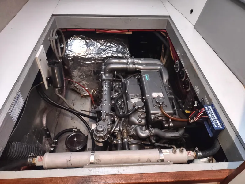 Slide: The Image of Endeavour Trawler Cat 36 2002 - 65