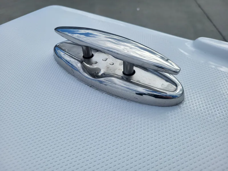 Slide: The Image of Chrome cleat on 2025 Steiger Craft 255 DV MIAMI boat deck. - 36