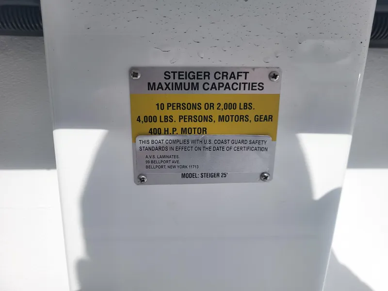 Slide: The Image of Steiger Craft 255 DV MIAMI 2025 - 50