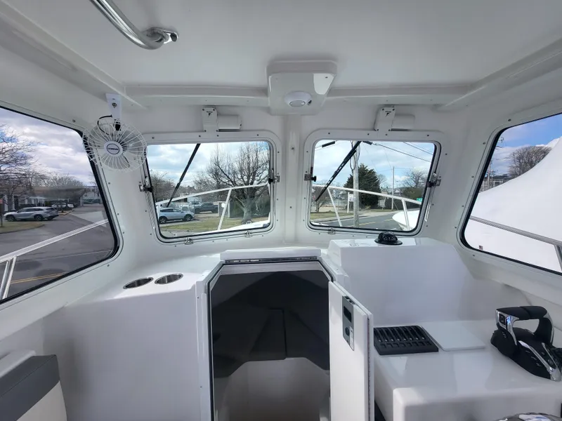 Slide: The Image of Steiger Craft 255 DV MIAMI 2025 - 54