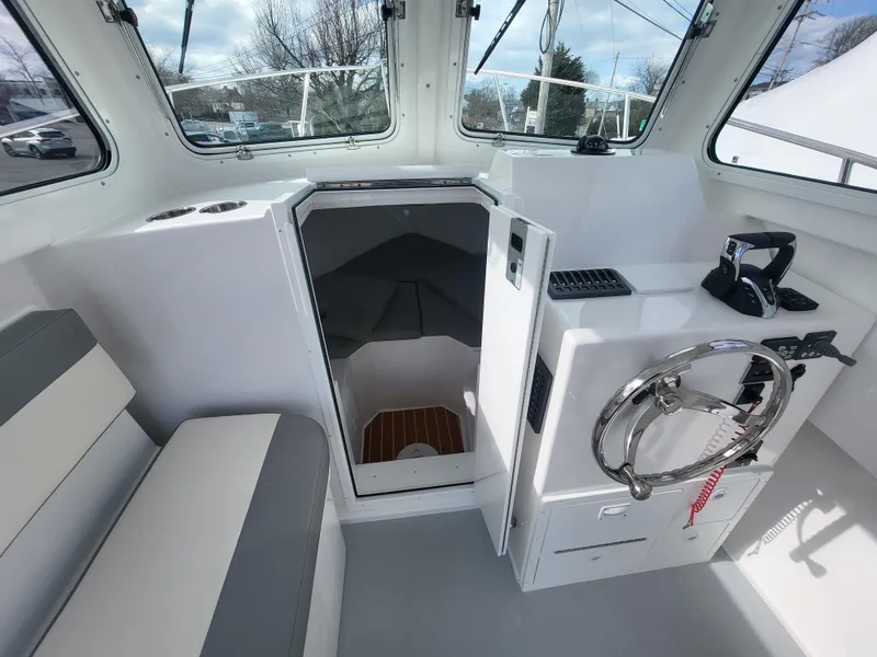 Slide: The Image of Steiger Craft 255 DV MIAMI 2025 - 55