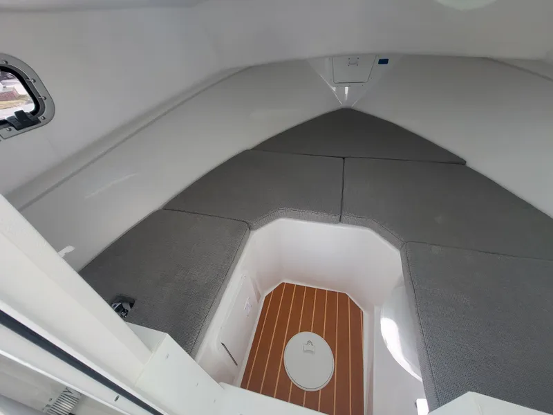 Slide: The Image of Steiger Craft 255 DV MIAMI 2025 - 58