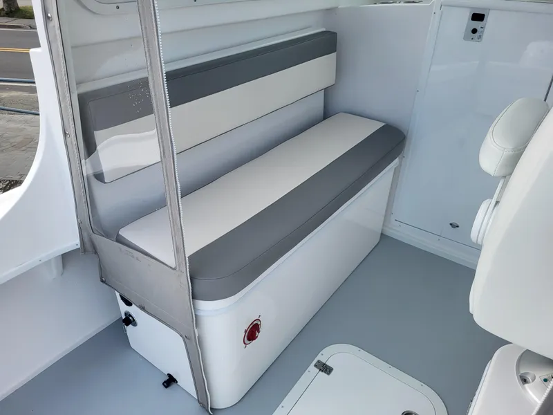 Slide: The Image of Steiger Craft 255 DV MIAMI 2025 - 64