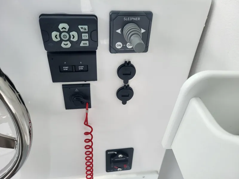 Slide: The Image of Steiger Craft 255 DV MIAMI 2025 - 70