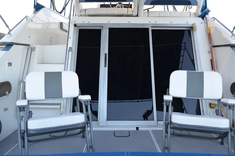 Slide: The Image of Carver Santego 38 1989 - 18