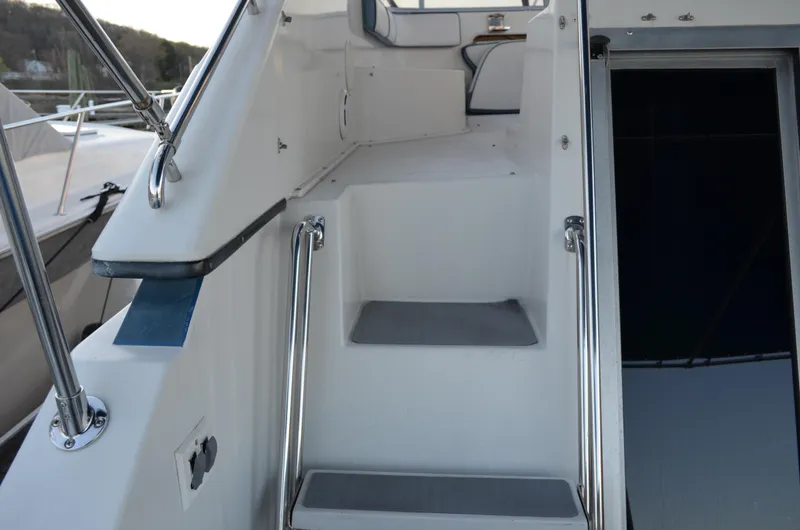 Slide: The Image of Carver Santego 38 1989 - 20