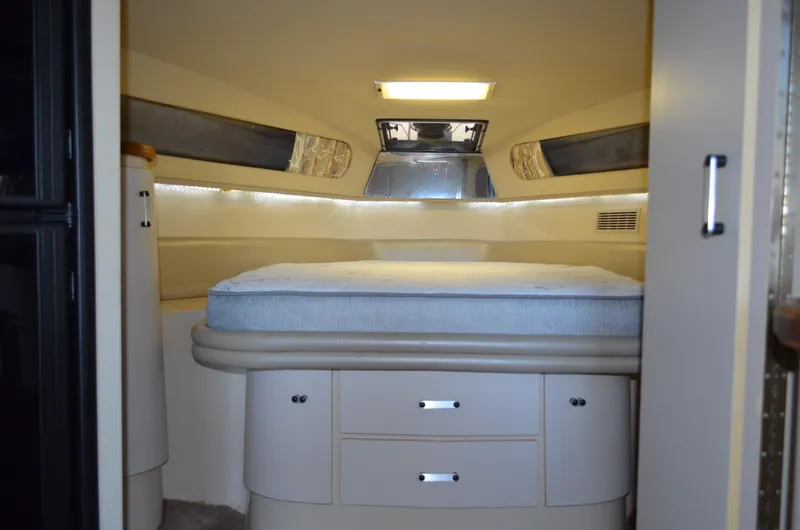 Slide: The Image of Carver Santego 38 1989 - 60