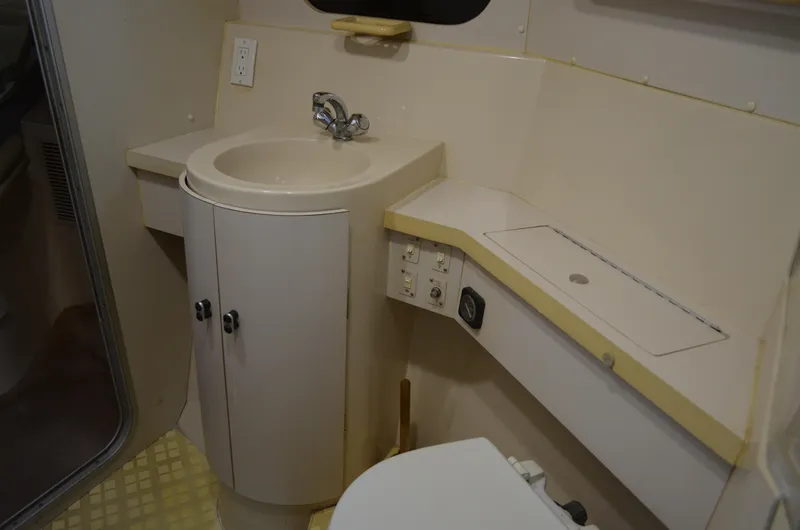 Slide: The Image of Carver Santego 38 1989 - 63