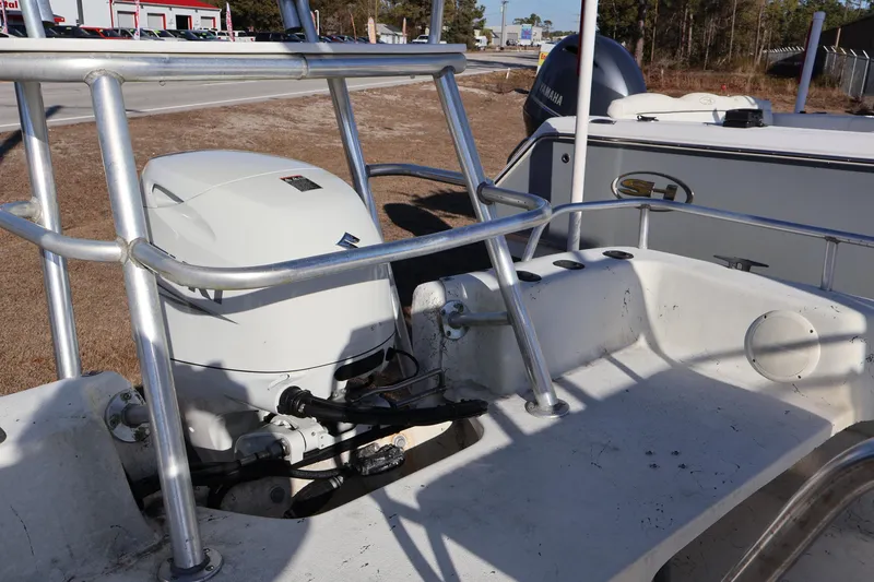 Slide: The Image of Carolina 1980 DLX w/ 2024 DF90ATLW5 (2HRS) 2003 - 15